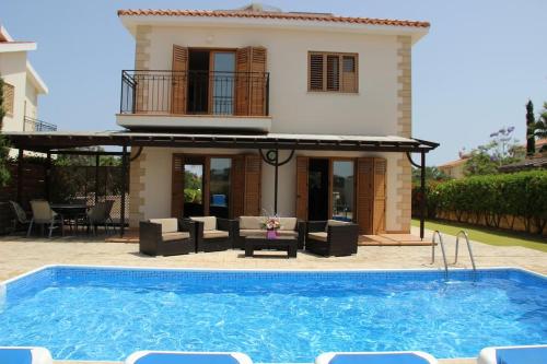 Palm Villa 3 bedrooms - Sleeps 6
