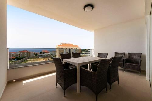 Sea View Apartments Ryta