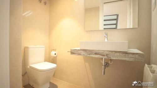 Koupelna v ubytování Charming Casa in Sitges centre & minutes to beach