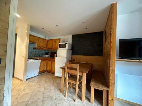 Appartement chaleureux proche des pistes avec balcon