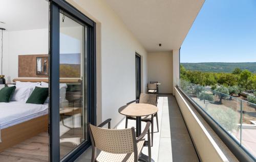 Μπαλκόνι ή βεράντα στο Beautiful Home In Burjaki With Sauna