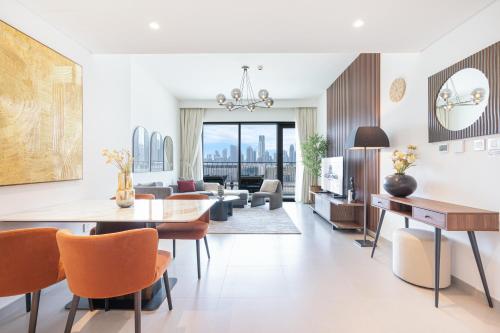 Premium Downtown Home with Burj Khalifa View