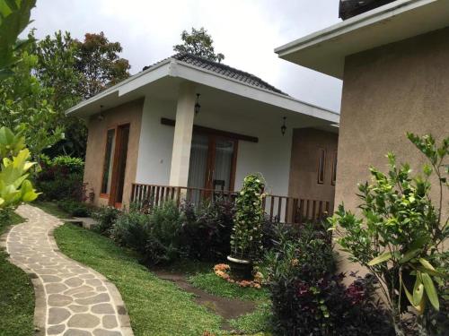 Κήπος έξω από το Munduk Garden