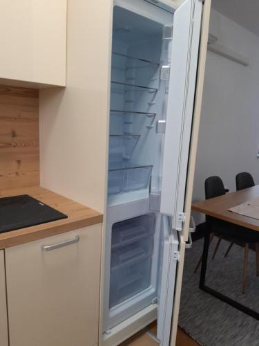 Apartma Deaにあるキッチンまたは簡易キッチン