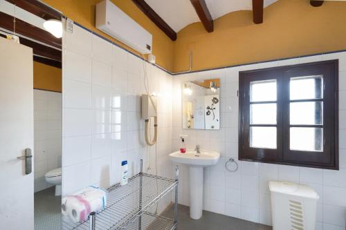 Ένα μπάνιο στο Masia Cal Vies