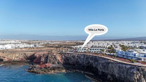 Villa La Perla - Oceanfront - View to Fuerteventura Lobos