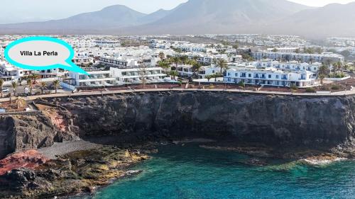 Villa La Perla - Oceanfront - View to Fuerteventura Lobos