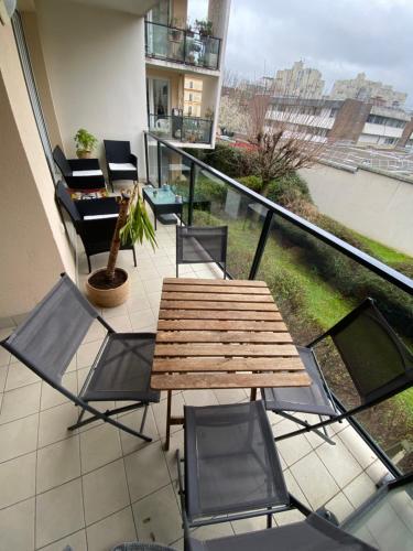 Photo de la galerie de l'établissement Spacieux 3 pièces sur jardin, à Ivry-sur-Seine