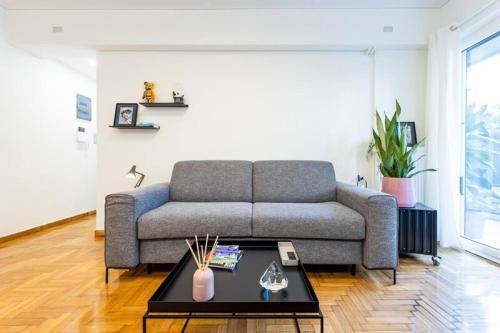 Bright and Stylish Apartment in Palaio faliro