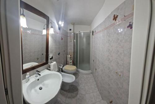 Phòng tắm tại la Casina di Mau