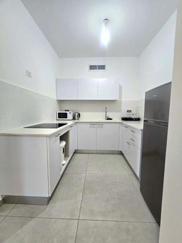 Una cocina o cocineta en EilatCasa