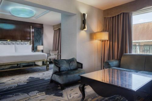 Area soggiorno di Hilton London Syon Park