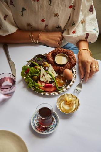 Jídlo v hotelu nebo okolí