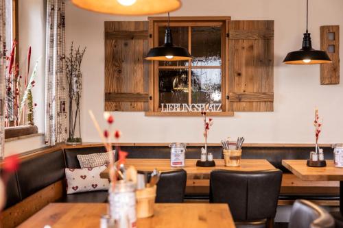 Restaurace v ubytování Altbau Gasthaus Amboss