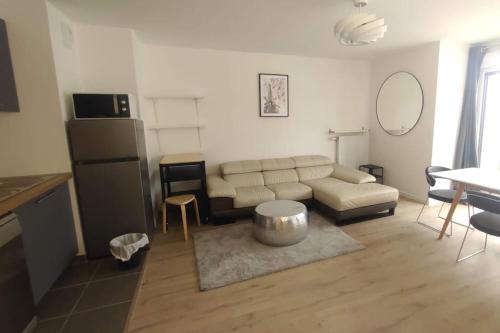 Gustave Roussy, New building, 3 bd & Salon, 2 WC