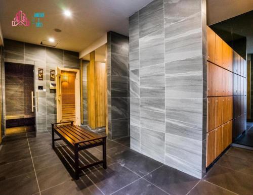 Koupelna v ubytování Imperio Residence Studio Private Bathtub by Allure Charmeur