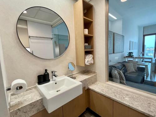 Palm Jumeirah Upgraded & Cozy Boutique Apartment photo 2