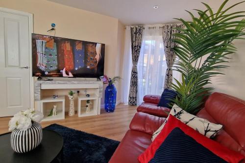 Χώρος καθιστικού στο Modern Home near London ensuite room, 3 toilets
