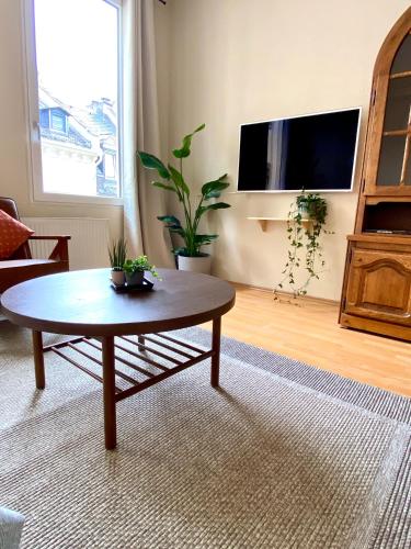 TV o dispositivi per l'intrattenimento presso Ba Em City Apartment