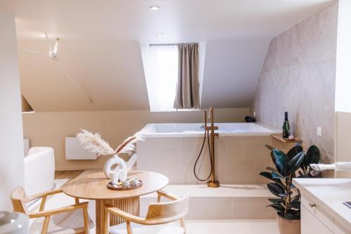 Eden Room - Luxe, Balnéo & Sauna