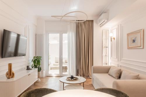 Elegant apartment a breath away from the Acropolis