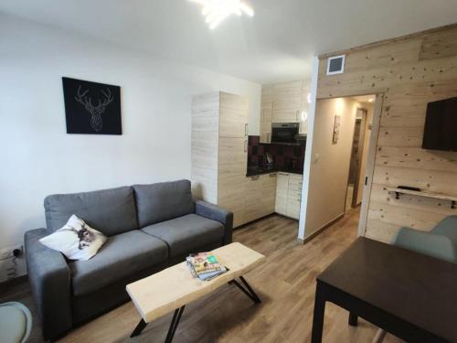 Photo de la galerie de l'établissement Résidence Seignon - Studio tout confort au cœur de Vars les Claux MAE-9971, à Vars