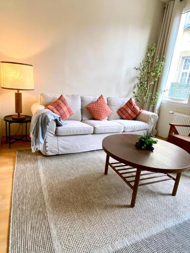 Area soggiorno di Ba Em City Apartment