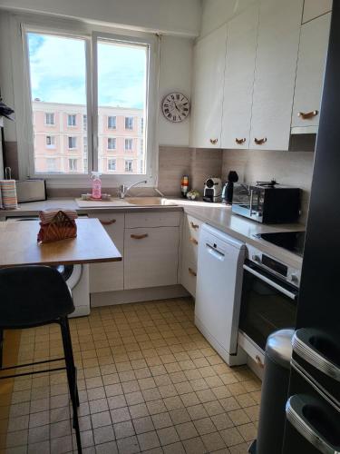 Photo de la galerie de l'établissement Appartement…LH center / 6 pers. parking privé, au Havre