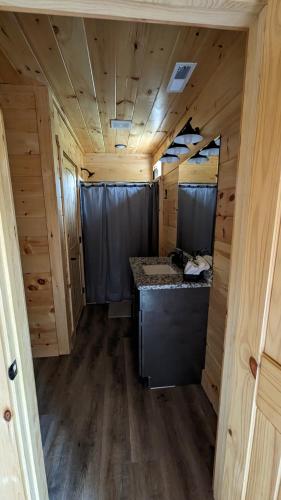 Dapur atau dapur kecil di Counting Stars Luxury Cabin!