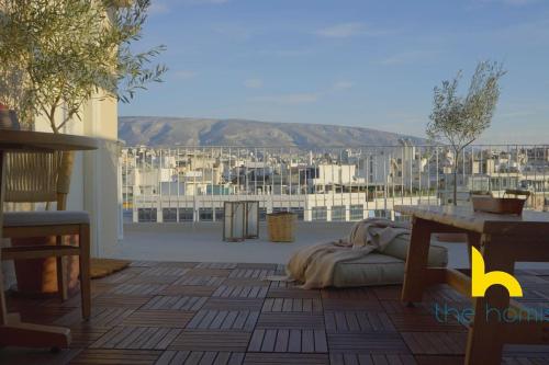 Romantic Rooftop with Acropolis View & Whirlpool!