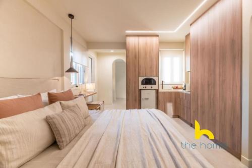 Romantic Rooftop with Acropolis View & Whirlpool!