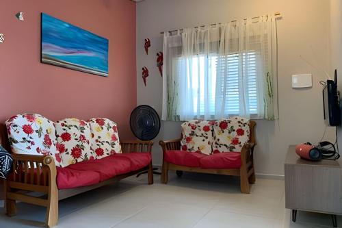 Venha aproveitar o litoral de Peruíbe em apartamento aconchegante ( apartamento primeiro andar) Menor preço em Venha aproveitar o litoral de Peruíbe em apartamento aconchegante ( apartamento primeiro andar)