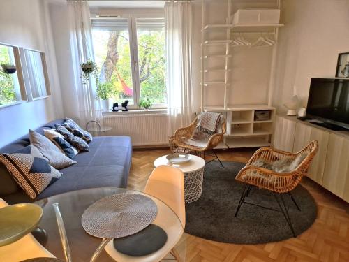 A seating area at Gellért Hill Apartment