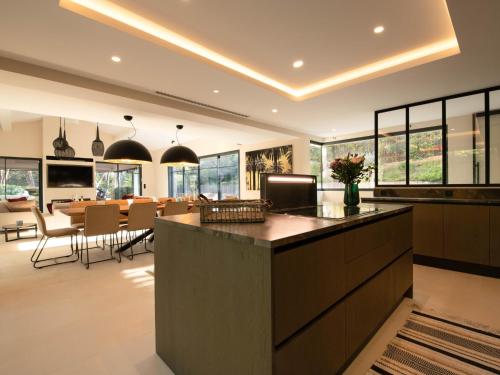 Photo de la galerie de l'établissement Villa Ghislaine, à Saint-Tropez