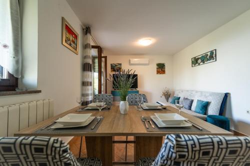 Apartments for families with children Presika, Labin - 11656