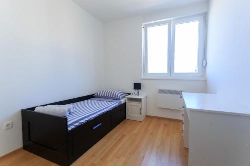 Apartments with parking space Zadar - 23525