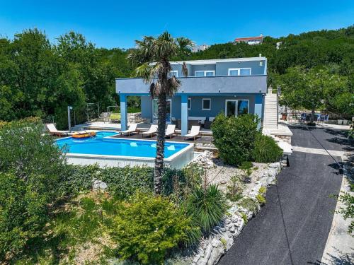 Luxury villa with a swimming pool Crikvenica - 21519