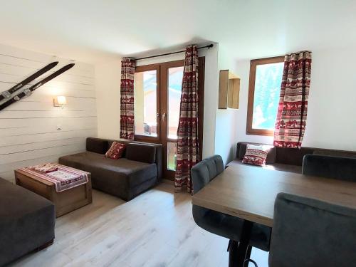 Studio cosy 4 pers., balcon, à 80m des pistes, animaux acceptés, parking - FR-1-356-466