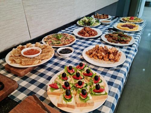 Jídlo v hotelu nebo okolí