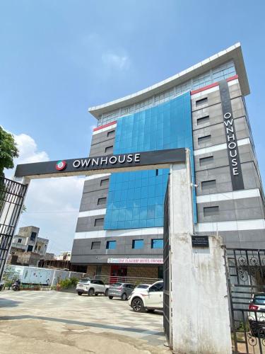 a building with a sign that reads winswick at SwagStay Hotel OwnHouse 181 Nagpur in Nagpur