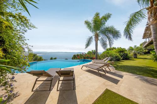Prestigieuse Villa Piscine vue mer-WiFi CLiM By HC 4 chambres - vue mer époustouflante Parking-WIFI BY HC