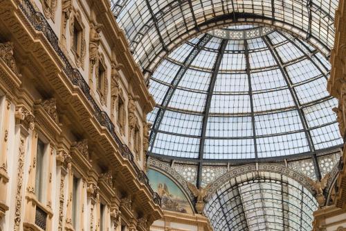 Carlo Apartment - 15 min from Duomo