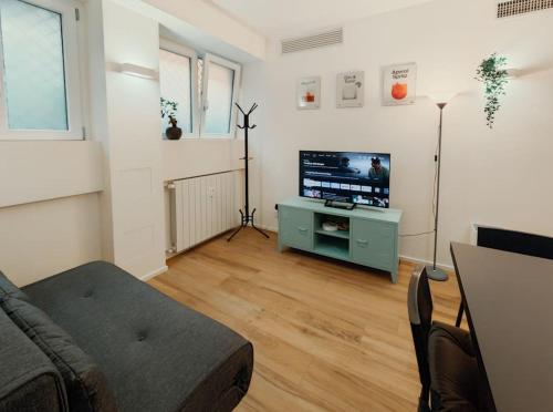 Carlo Apartment - 15 min from Duomo