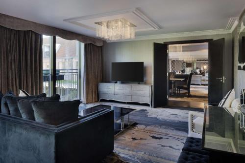 TV o dispositivi per l'intrattenimento presso Hilton London Syon Park