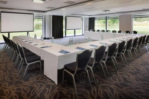 Zona business o sala conferenze di Hilton London Syon Park