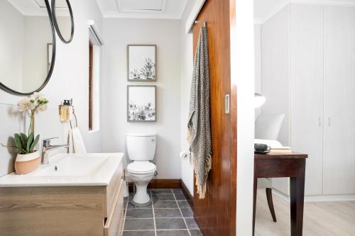 Koupelna v ubytování Avemore Olive Apartment - full Backup power