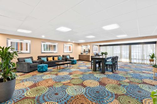 Area soggiorno di Comfort Inn Chula Vista San Diego South