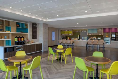 Εστιατόριο ή άλλο μέρος για φαγητό στο Home2 Suites By Hilton Bristol