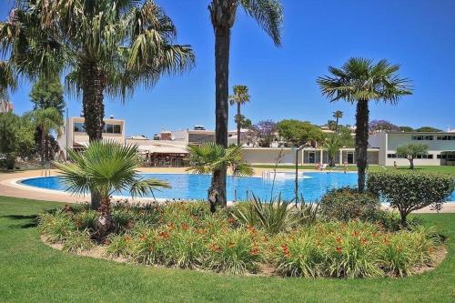 Apartamento Al Sakia 2bdr com piscina e ar condicionado