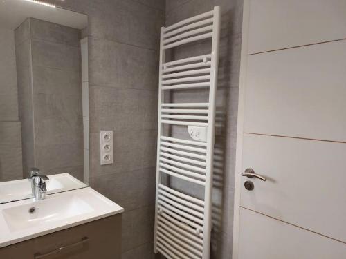 Et badeværelse på Maison 120 m2 à Gerardmer proche centre ville